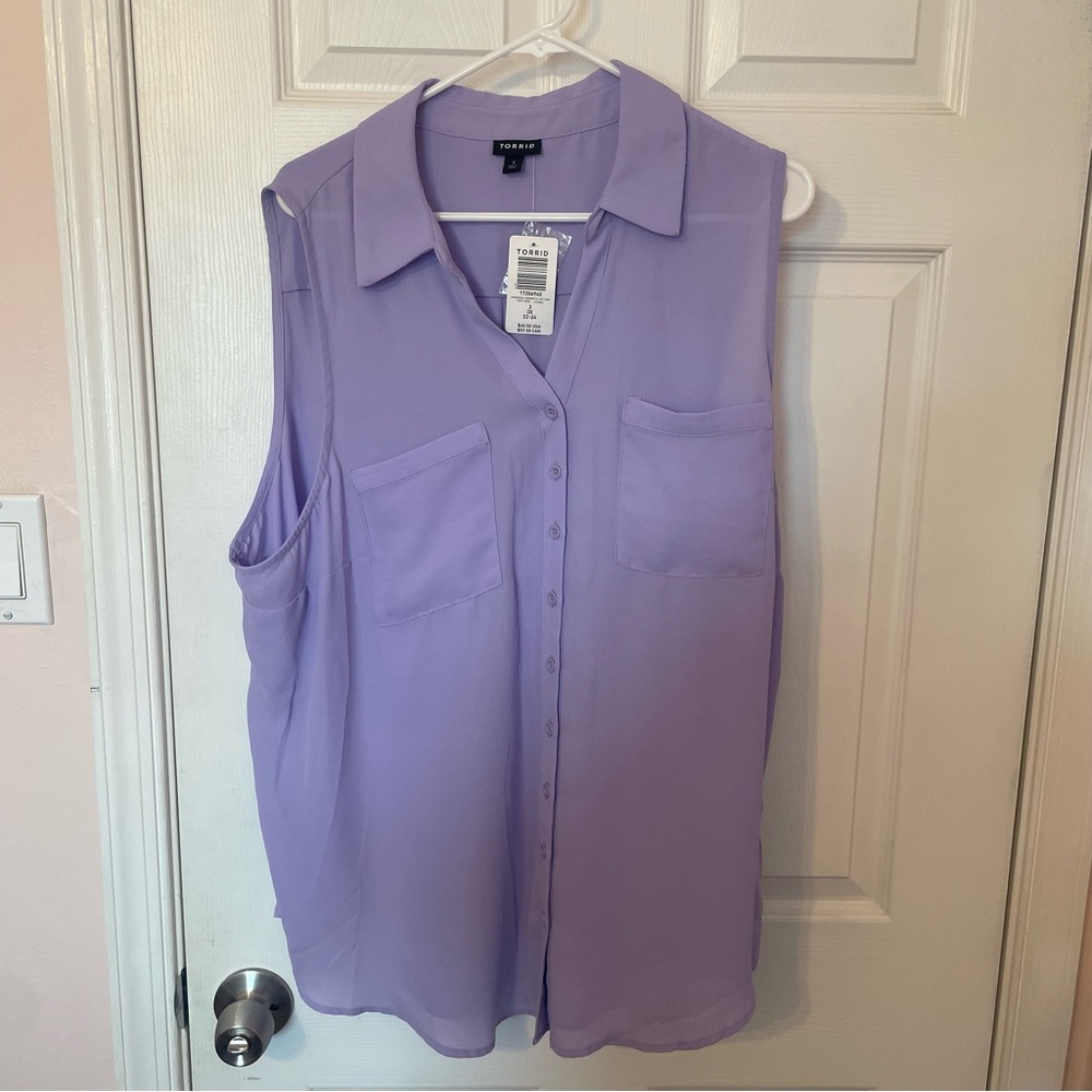 Sleeveless Button Down Collared Blouse